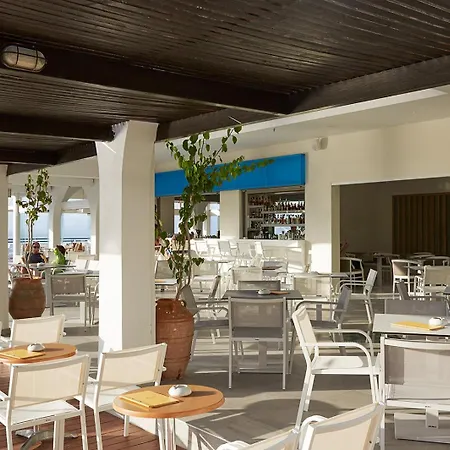 Mare, Seaside Hotel